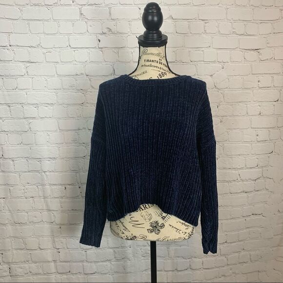 Forever 21 Deep blue velvet thick cable knit sweater size small - Picture 1 of 5